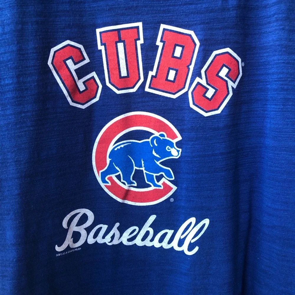 Chicago Cubs Baseball Women’s Blue V-Neck Short Sleeve T-Shirt. New without Tag - Picture 3 of 8